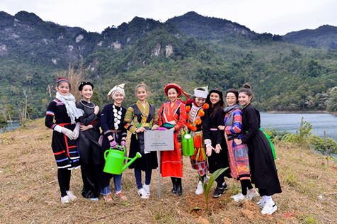 Hoa khôi Du lịch Việt Nam 2020 tham gia chiến dịch phủ xanh đất trống tại Tuyên Quang