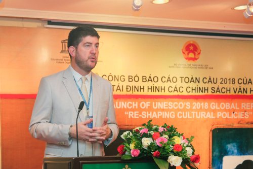 Trưởng đại diện Văn phòng UNESCO tại Hà Nội - ông Michael Croft 