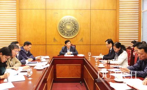 Bộ trưởng Bộ VHTTDL Nguyễn Ngọc Thiện chủ trì cuộc họp với Tổng cục Du lịch